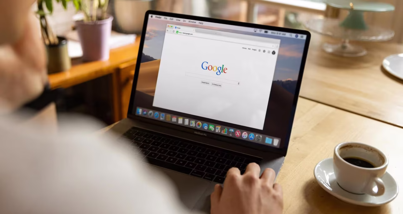 Google Üst Sıralara Çıkma: Web Sitenizi Zirveye Taşıyın